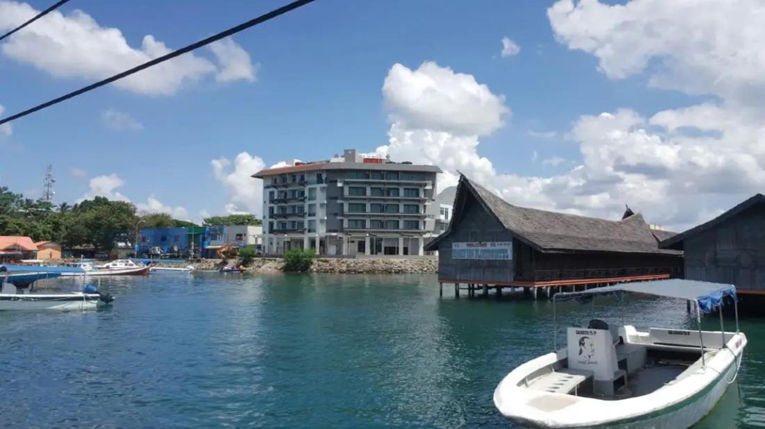 The Village 本民宿之村 Semporna Buitenkant foto